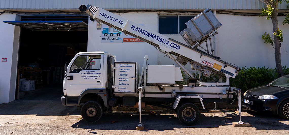 Grúa para mudanzas en Ibiza